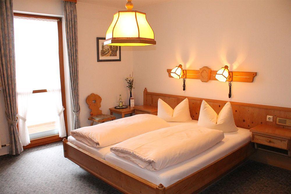 Sindersdorfer Hof Hotel Хилполтщайн Екстериор снимка