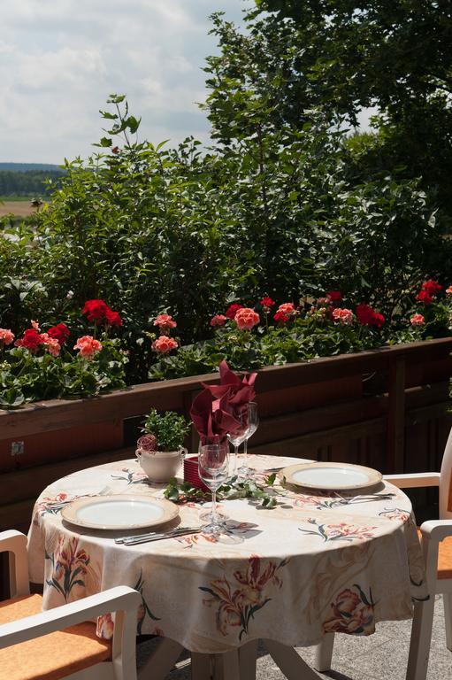 Sindersdorfer Hof Hotel Хилполтщайн Екстериор снимка