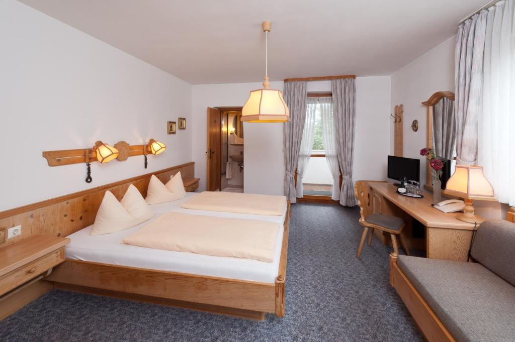 Sindersdorfer Hof Hotel Хилполтщайн Стая снимка